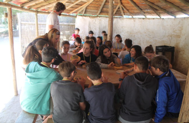 Cerámica a torno lento de protohistoria de secundaria