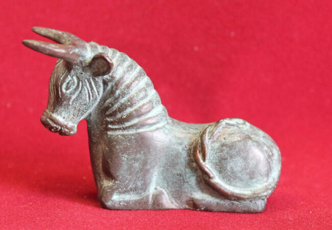 torito de carteia pieza en bronce